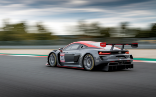 voiture-course-aerodynamique-piste